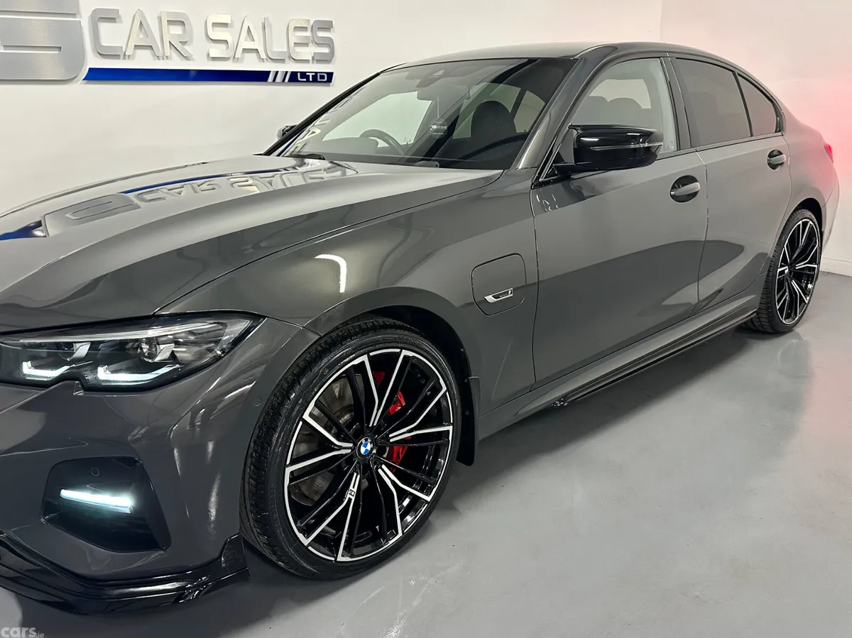 BMW 3-Series Saloon, Petrol Hybrid, 2022, Grey