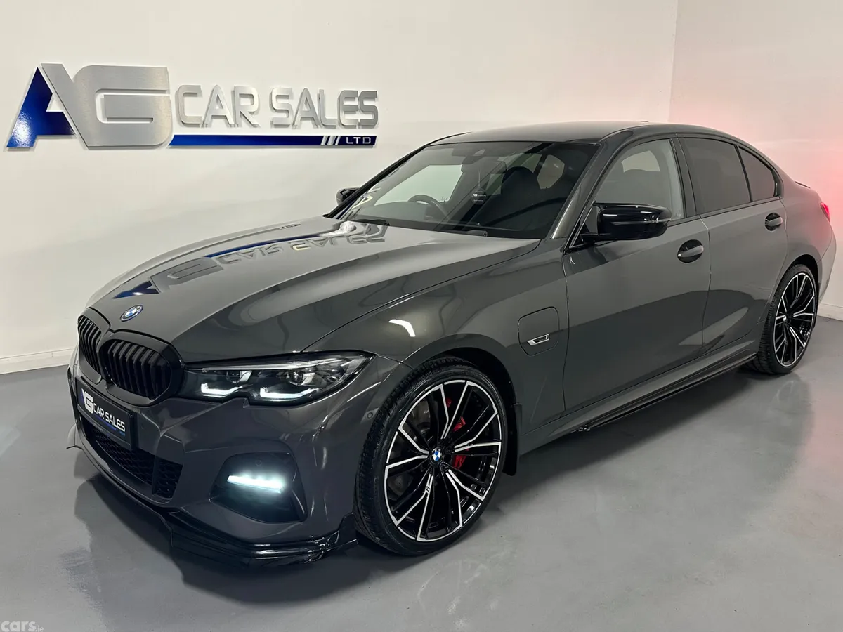 BMW 3-Series Saloon, Petrol Hybrid, 2022, Grey
