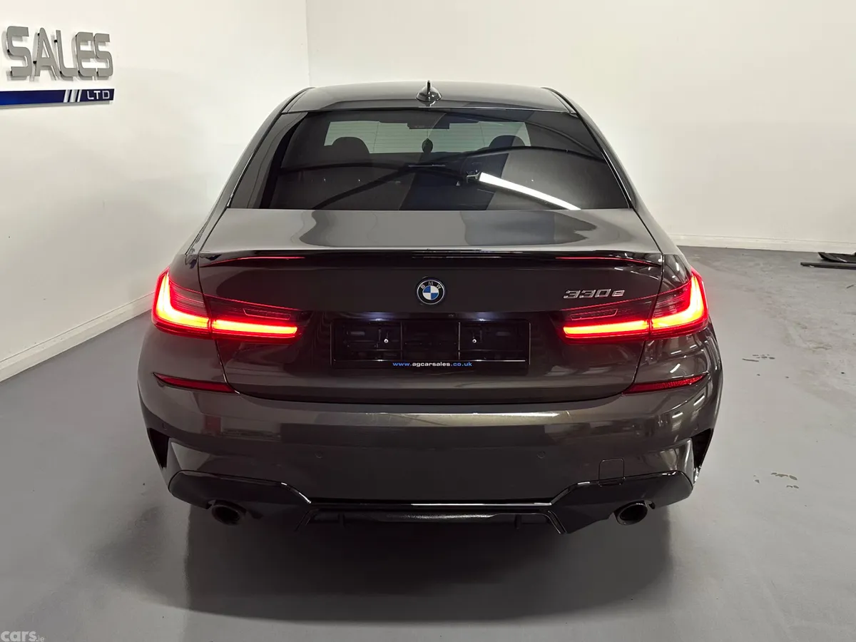 BMW 3-Series Saloon, Petrol Hybrid, 2022, Grey