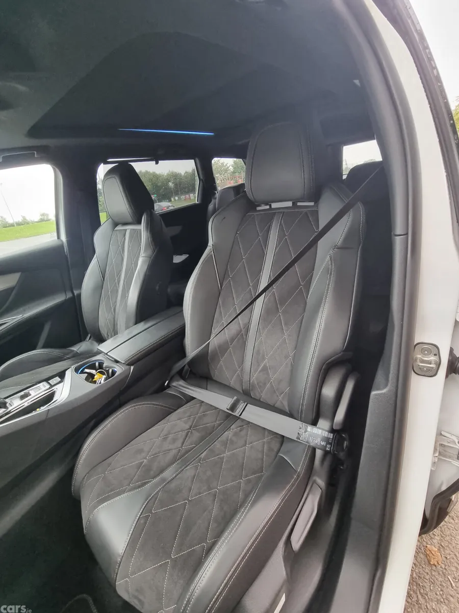 Peugeot 5008 MPV, Diesel, 2018, White