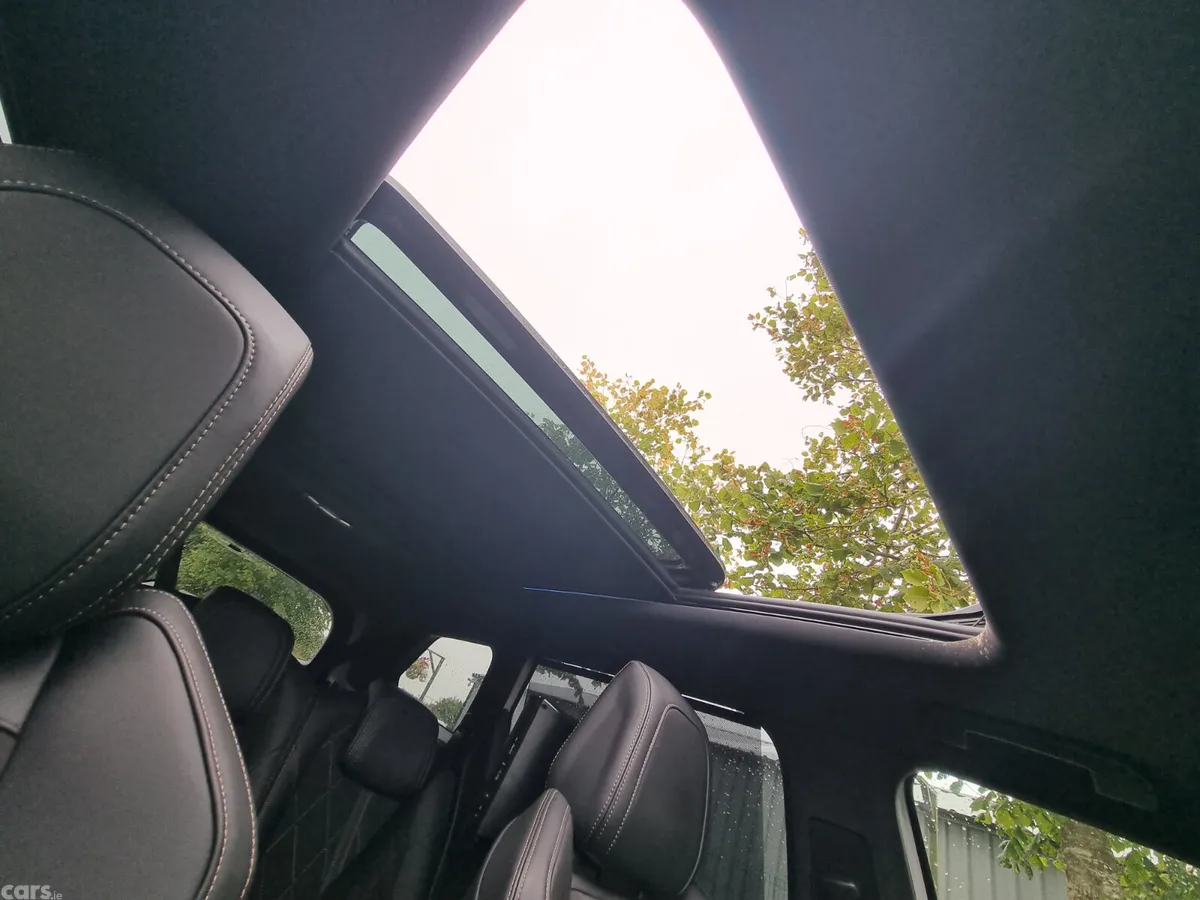 Peugeot 5008 MPV, Diesel, 2018, White