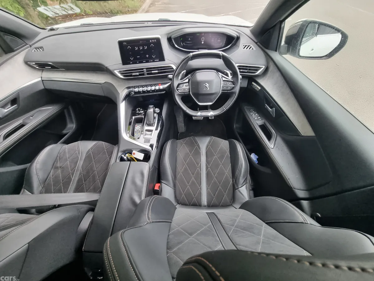 Peugeot 5008 MPV, Diesel, 2018, White