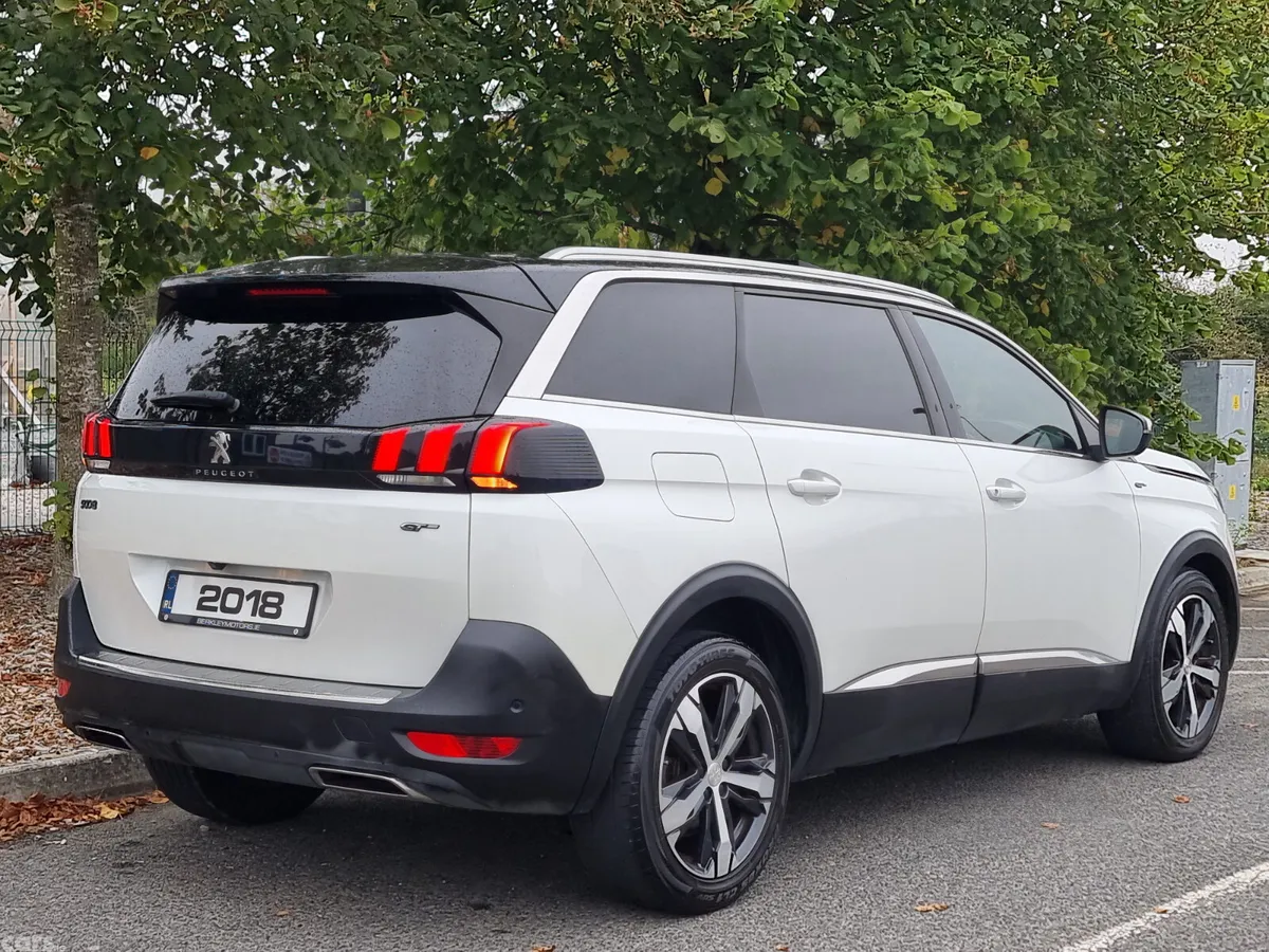 Peugeot 5008 MPV, Diesel, 2018, White