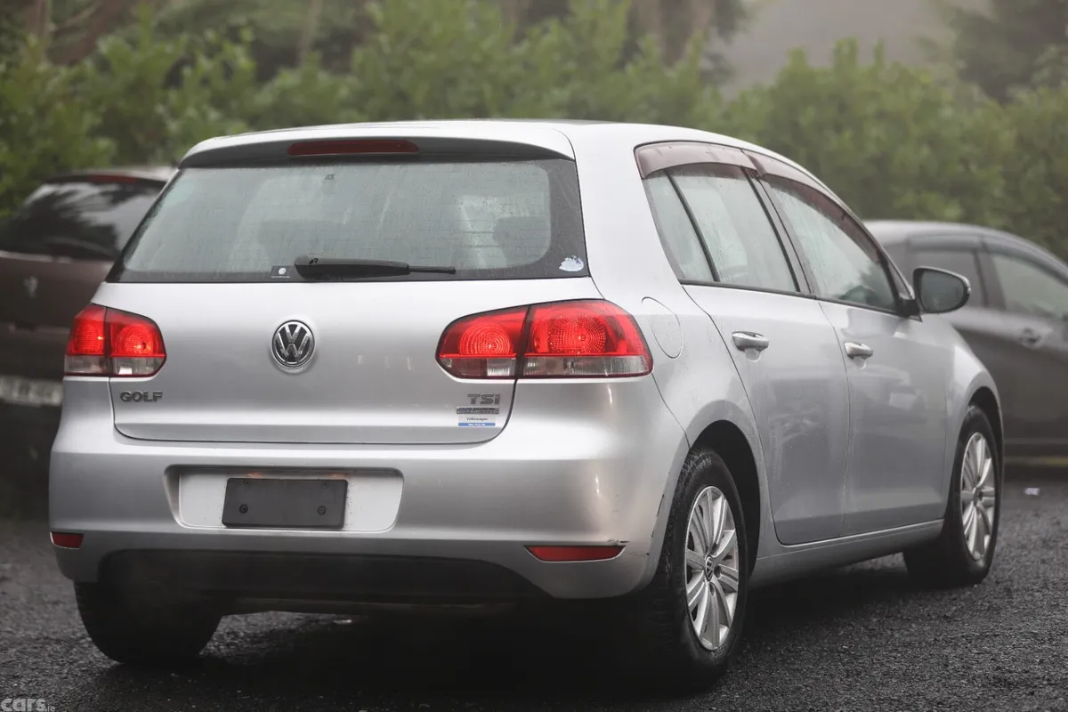 Volkswagen Golf Hatchback, Petrol, 2012, Silver