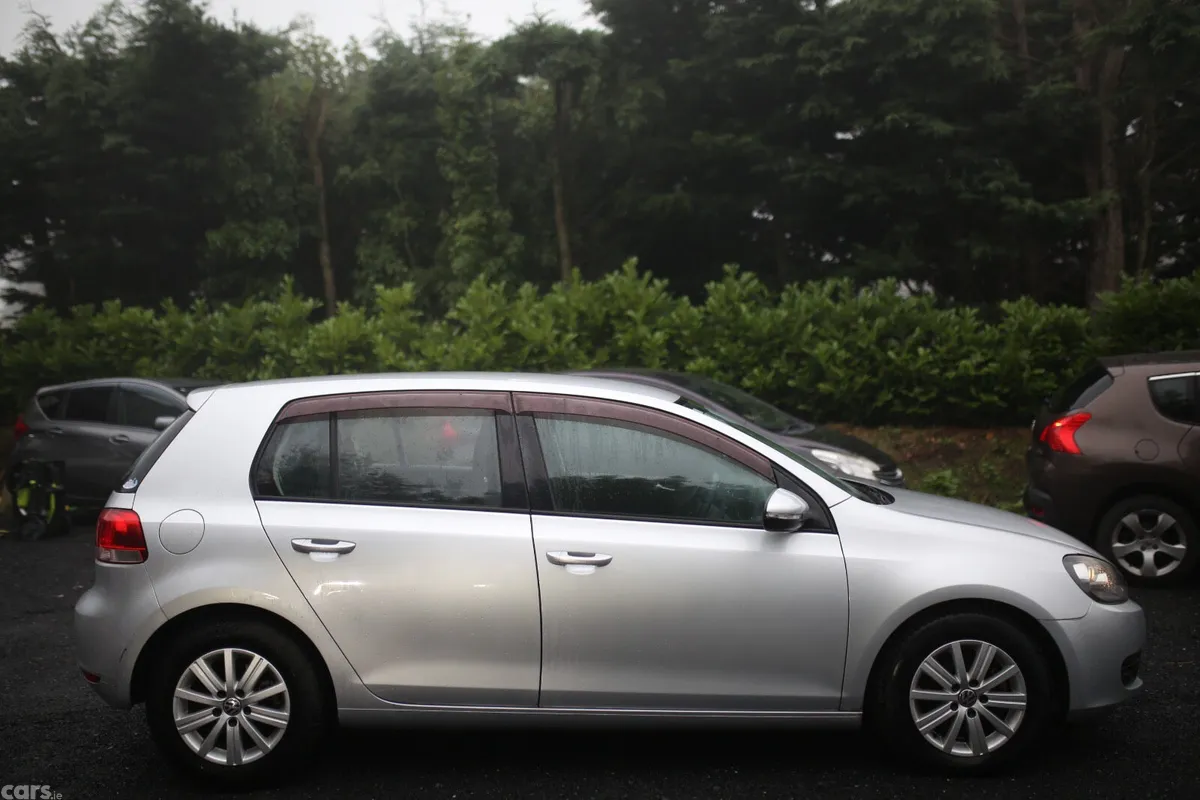 Volkswagen Golf Hatchback, Petrol, 2012, Silver