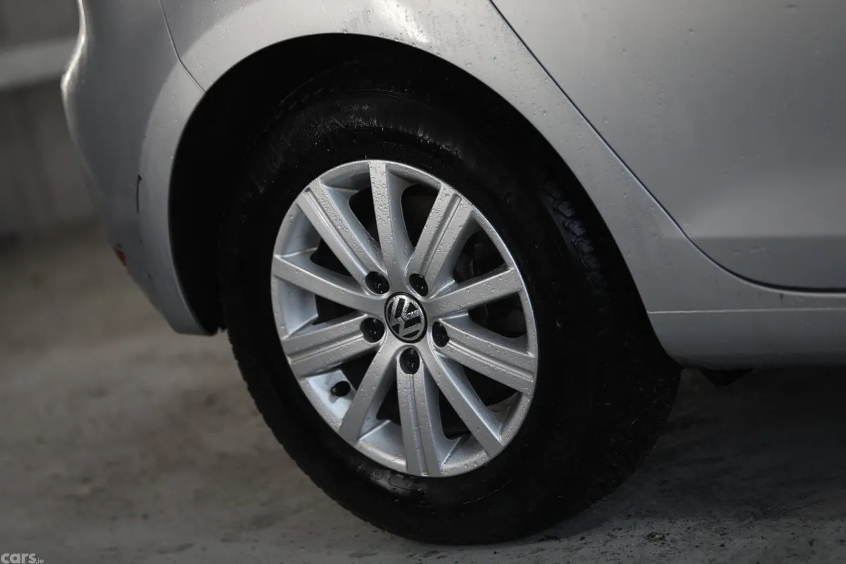 Volkswagen Golf Hatchback, Petrol, 2012, Silver
