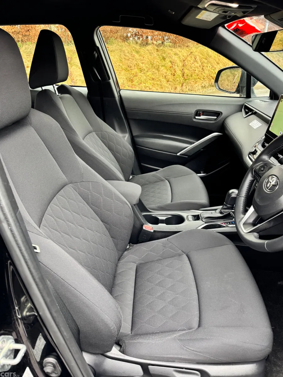 Toyota Corolla Hatchback, Petrol Hybrid, 2023, Black