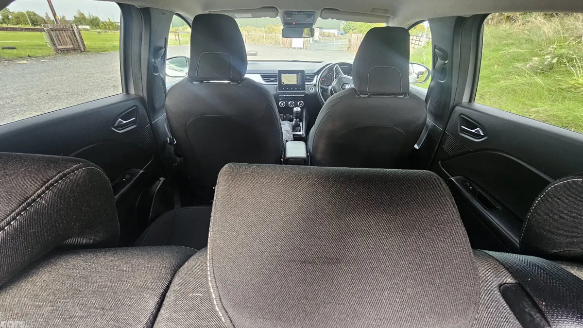 Renault Captur Hatchback, Petrol, 2020, Grey
