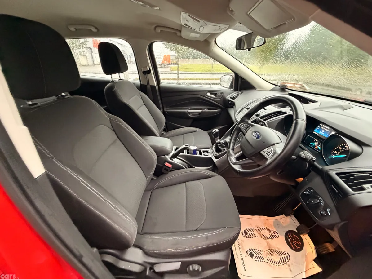 Ford Kuga SUV, Diesel, 2017, Red