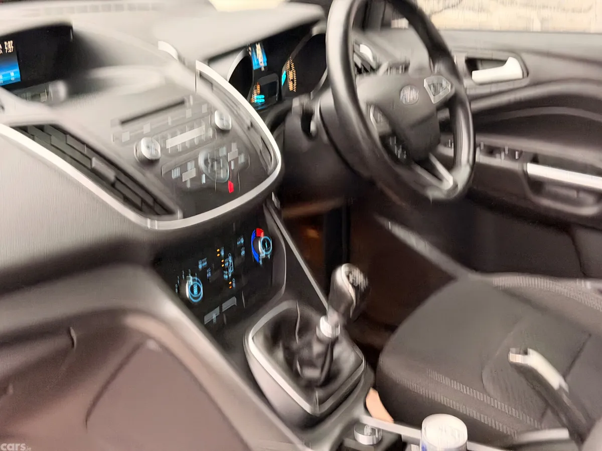Ford Kuga SUV, Diesel, 2017, Red