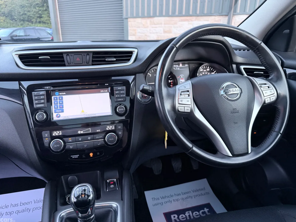 Nissan Qashqai Hatchback, Diesel, 2016, Black