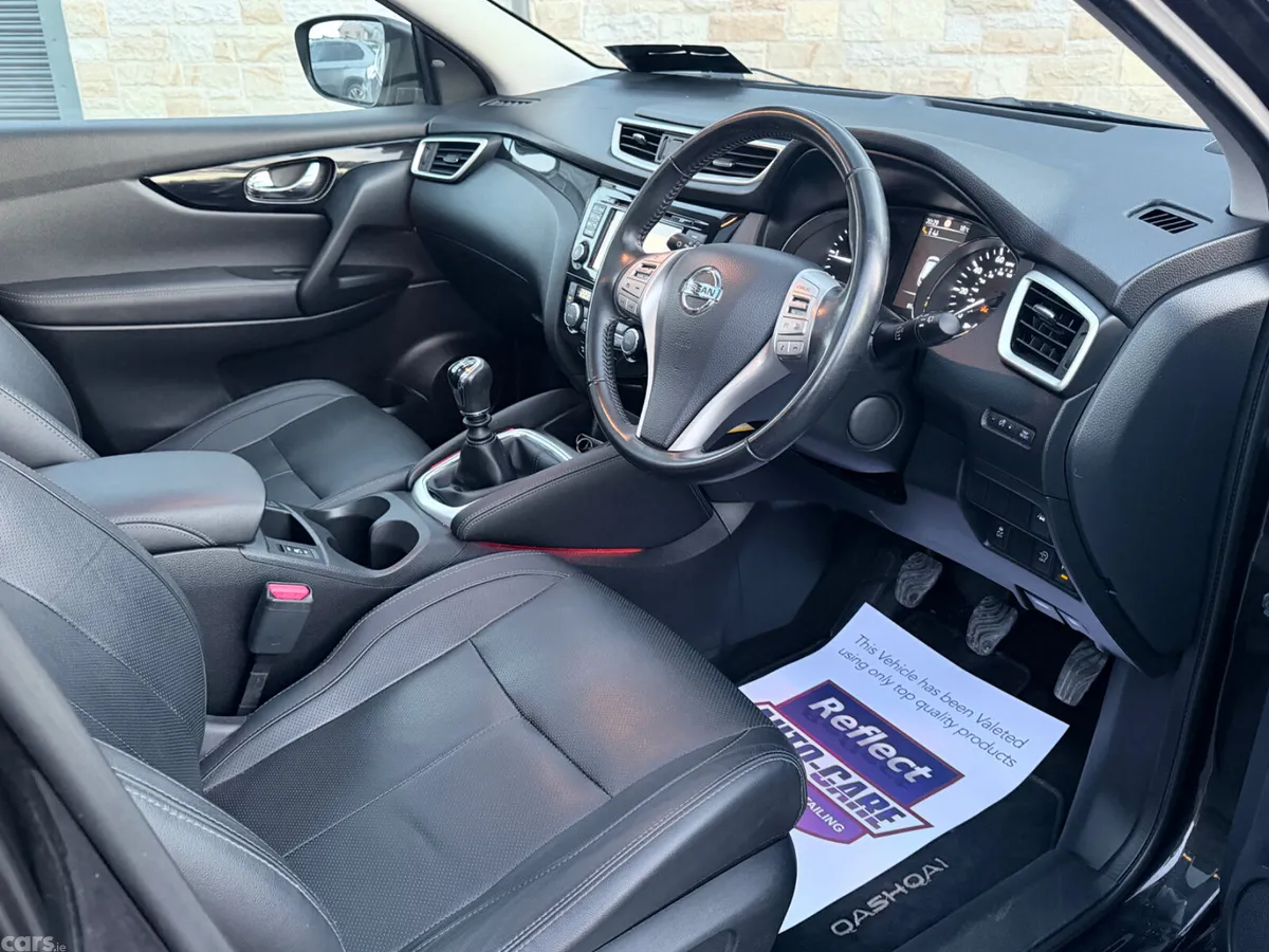 Nissan Qashqai Hatchback, Diesel, 2016, Black