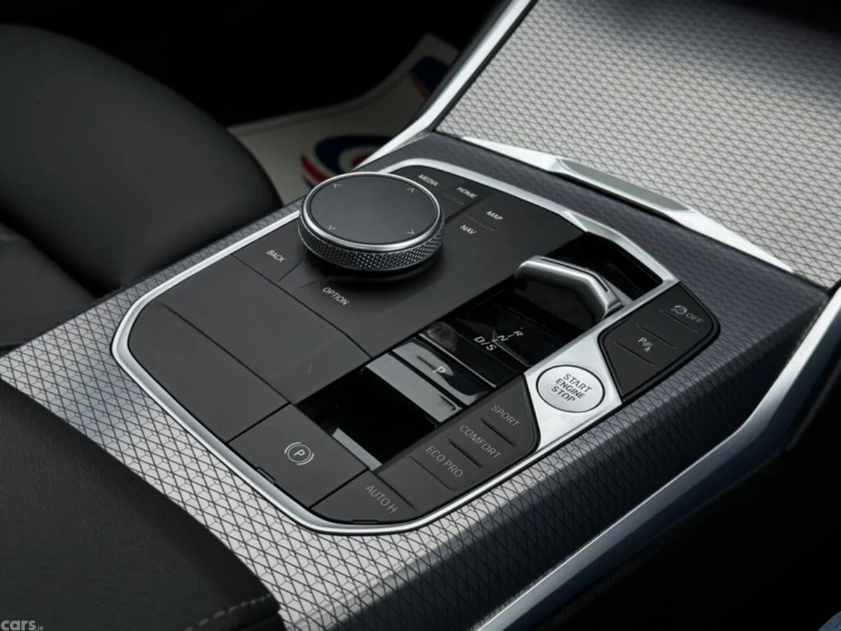 BMW 3-Series Saloon, Diesel Hybrid, 2023, Blue
