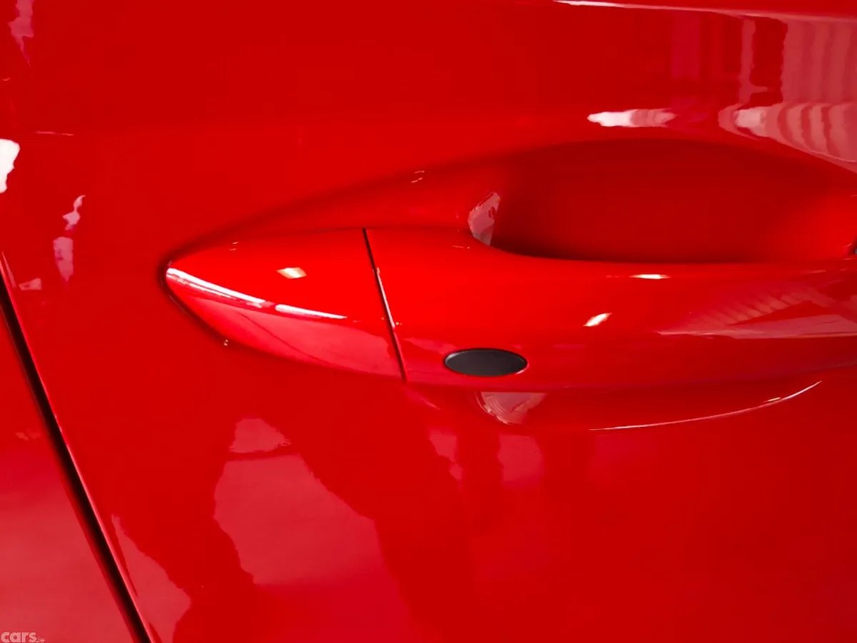 Hyundai Tucson MPV, Petrol Hybrid, 2023, Red