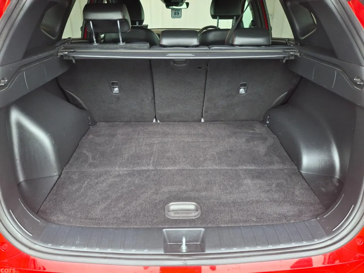 Hyundai Tucson MPV, Petrol Hybrid, 2023, Red