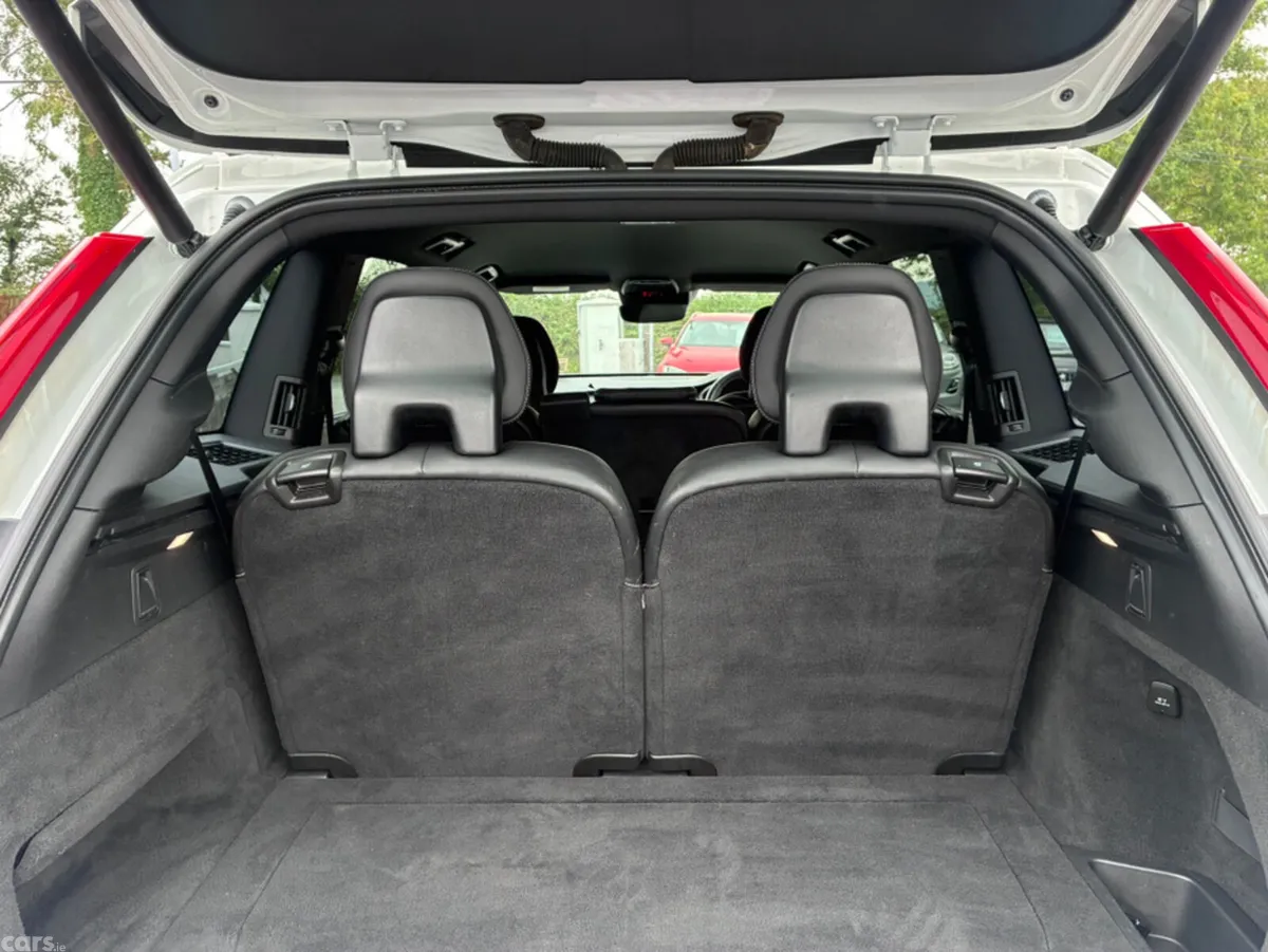 Volvo XC90 SUV, Petrol Plug-in Hybrid, 2020, White