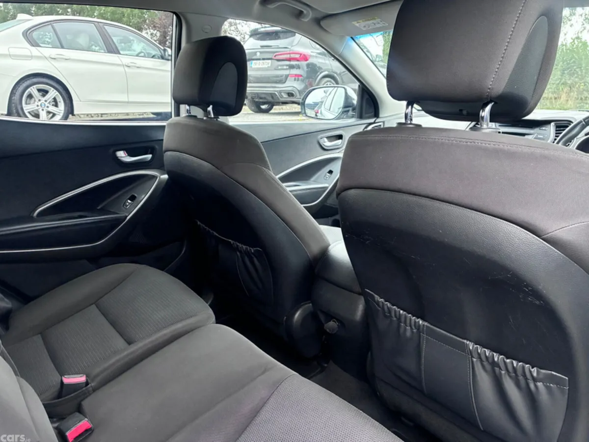 Hyundai Santa Fe SUV, Diesel, 2015, Silver