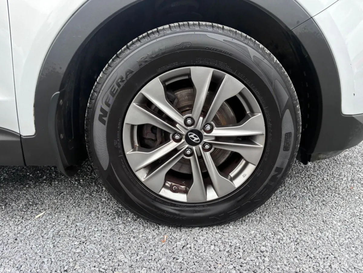 Hyundai Santa Fe SUV, Diesel, 2015, Silver