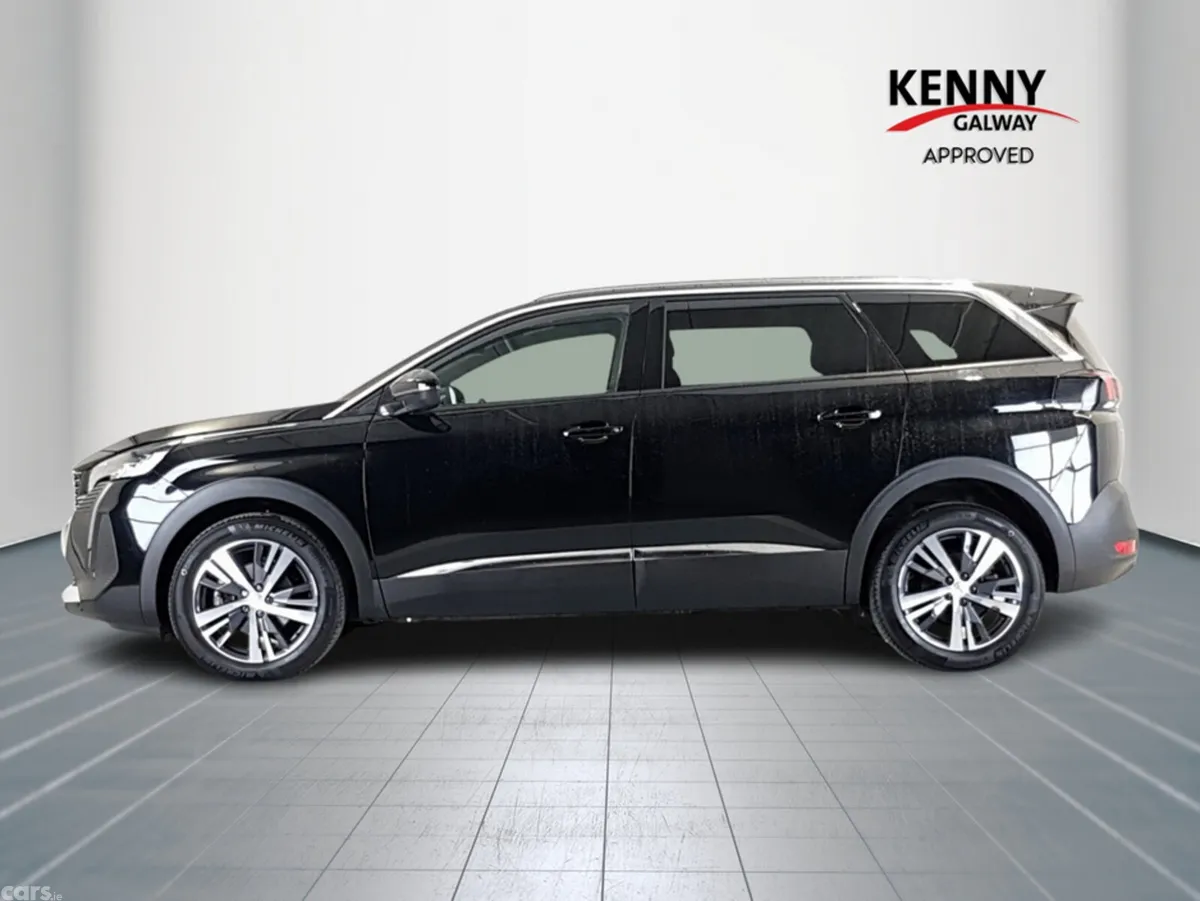 Peugeot 5008 MPV, Diesel, 2024, Black