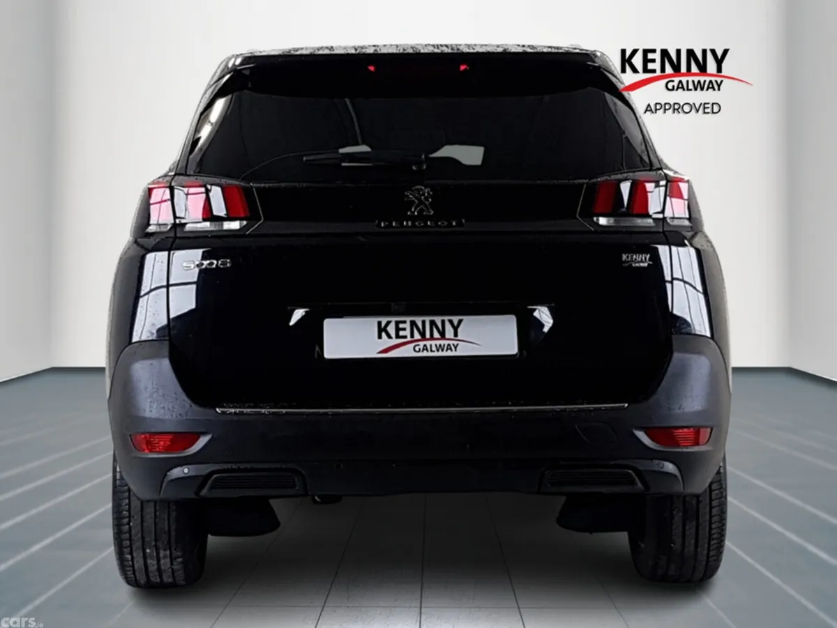 Peugeot 5008 MPV, Diesel, 2024, Black