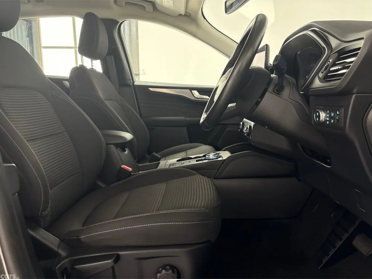 Ford Kuga MPV, Petrol Hybrid, 2022, Grey