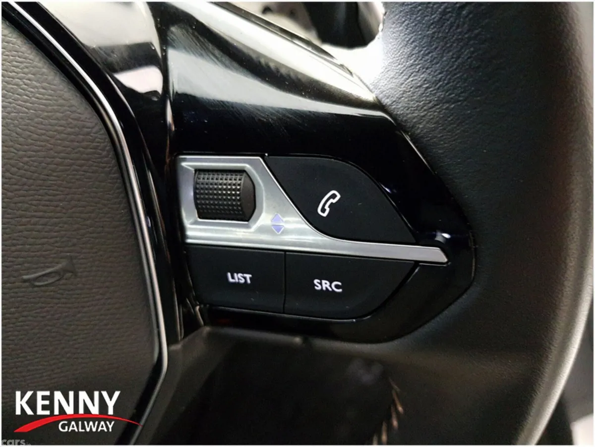 Peugeot 5008 MPV, Diesel, 2024, Black
