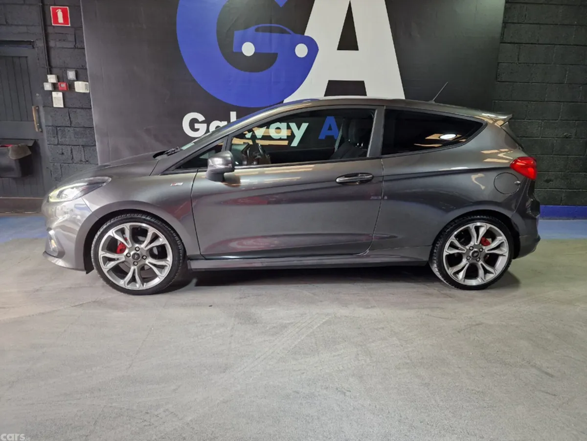 Ford Fiesta Hatchback, Petrol, 2018, Grey