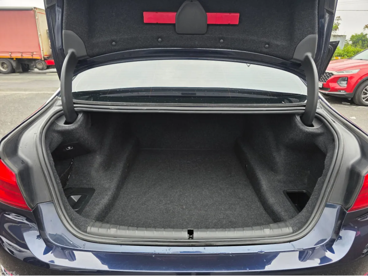 BMW 5-Series Saloon, Diesel, 2017, Blue