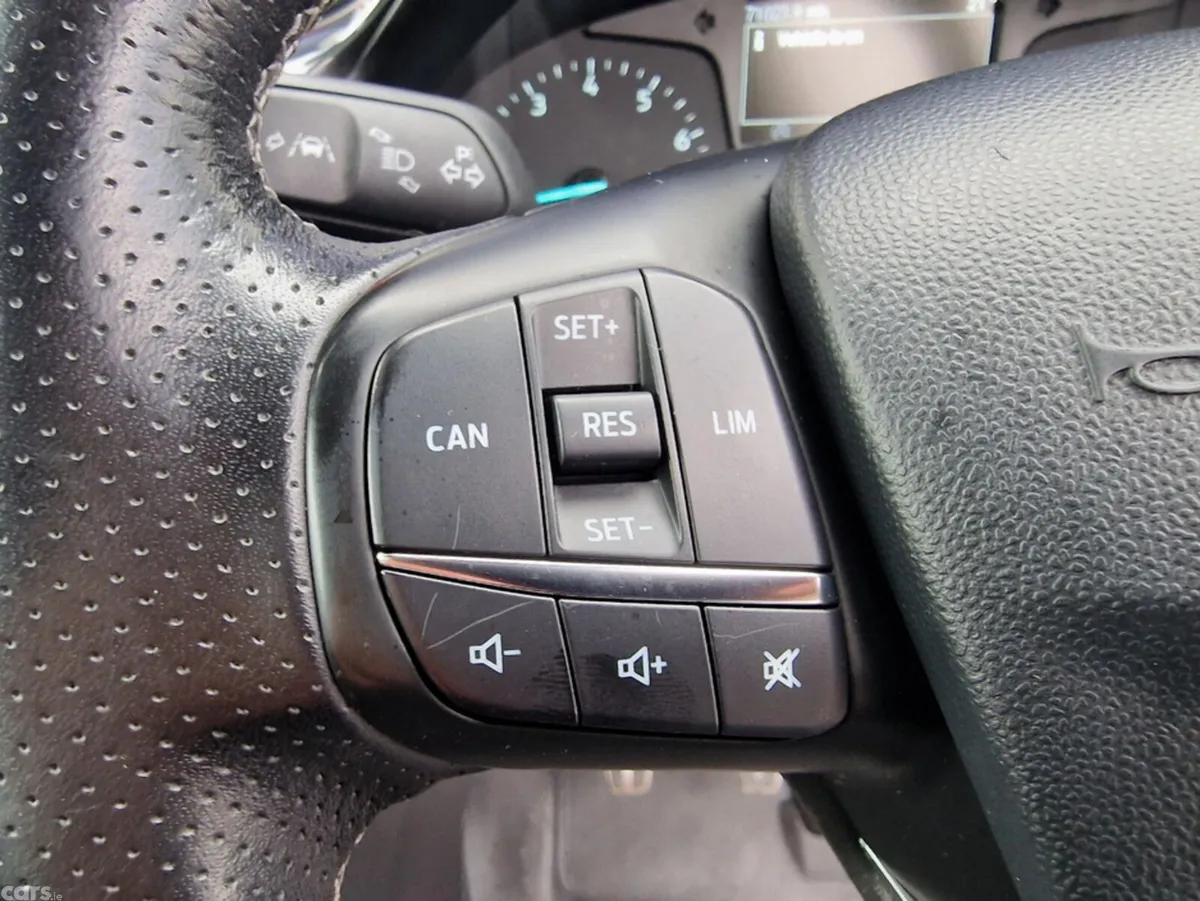 Ford Fiesta Hatchback, Petrol, 2018, Grey