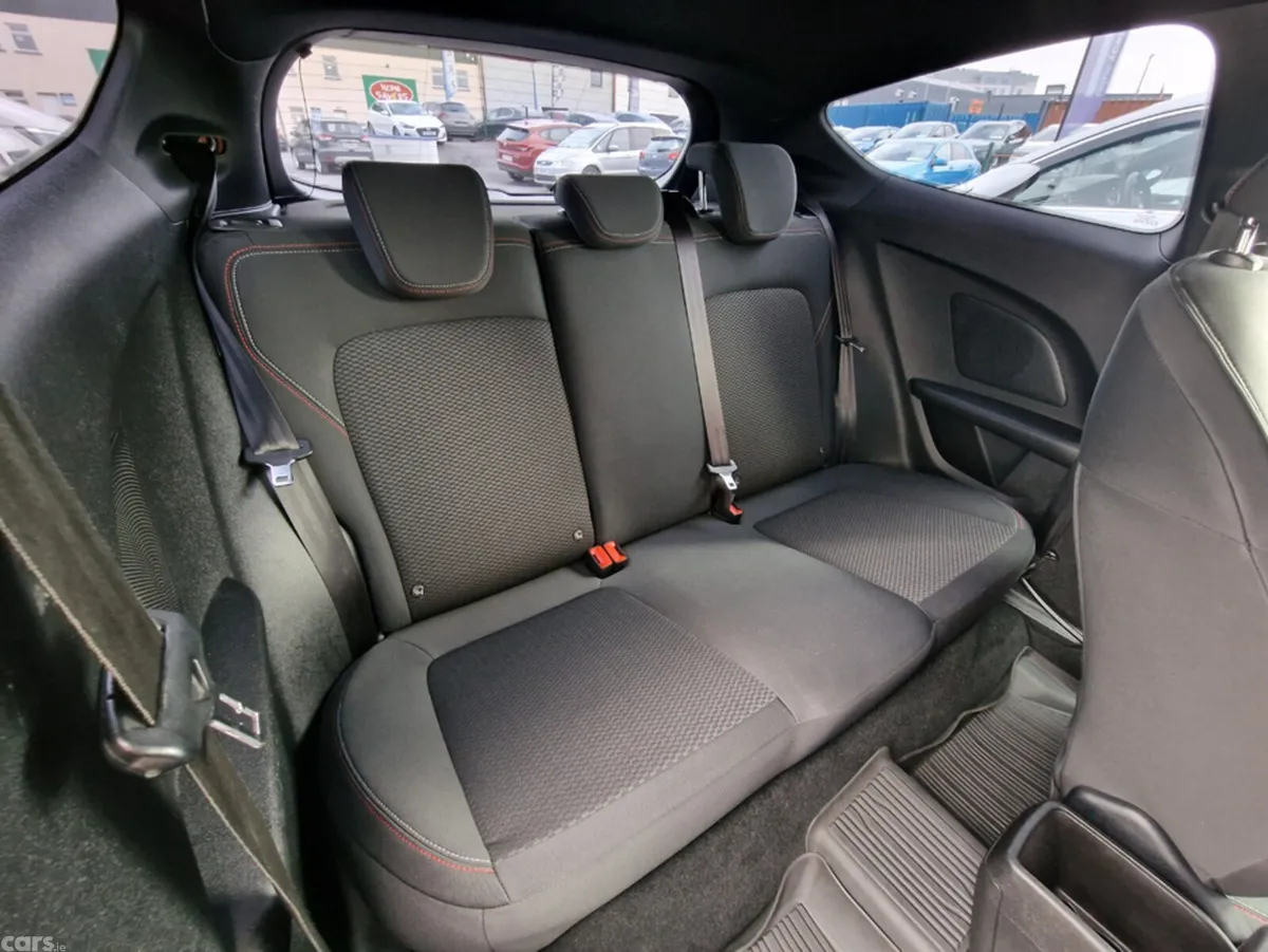 Ford Fiesta Hatchback, Petrol, 2018, Grey