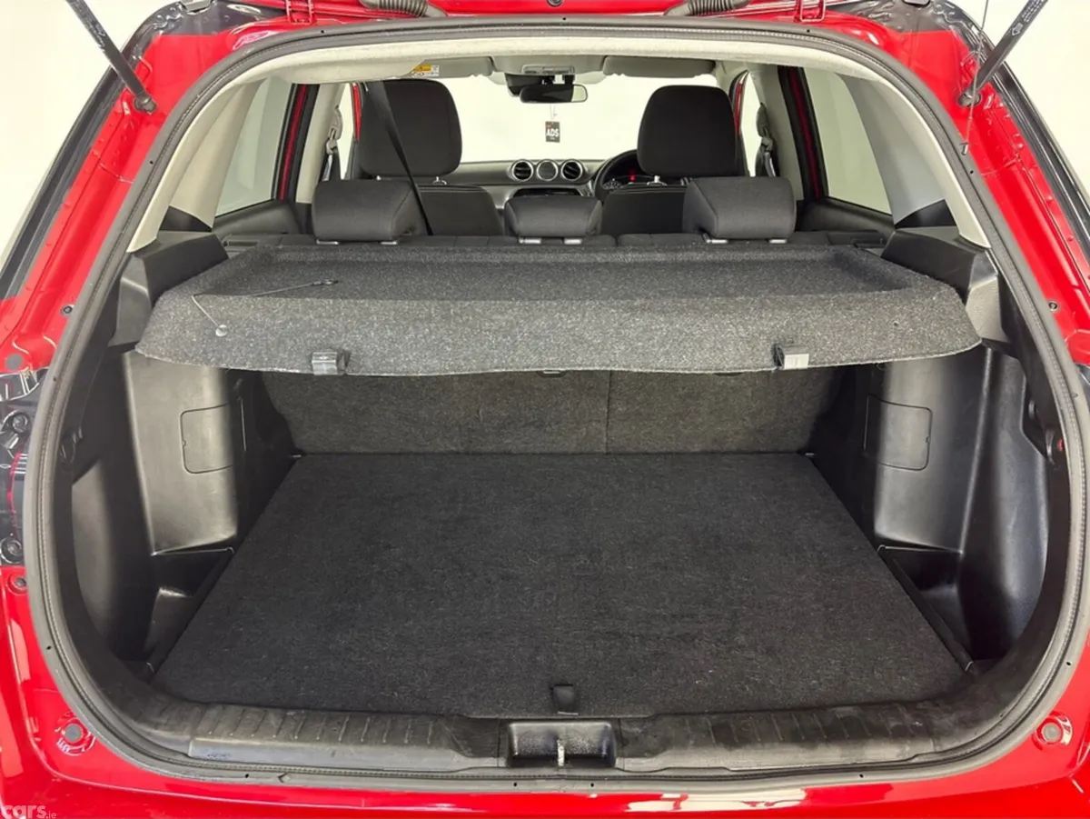 Suzuki Vitara SUV, Petrol, 2023, Red