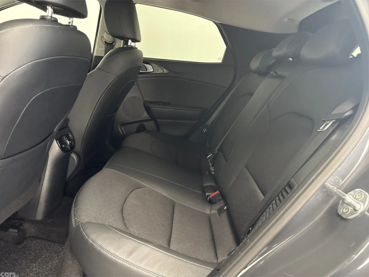 Kia XCeed Hatchback, Petrol Hybrid, 2022, Grey