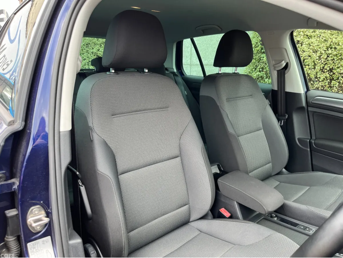 Volkswagen Golf Hatchback, Petrol, 2018, Blue