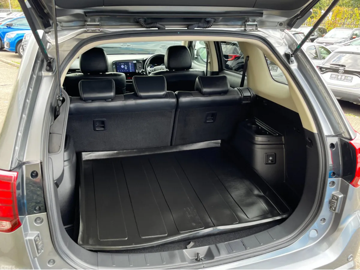 Mitsubishi Outlander SUV, Petrol Plug-in Hybrid, 2021, Grey