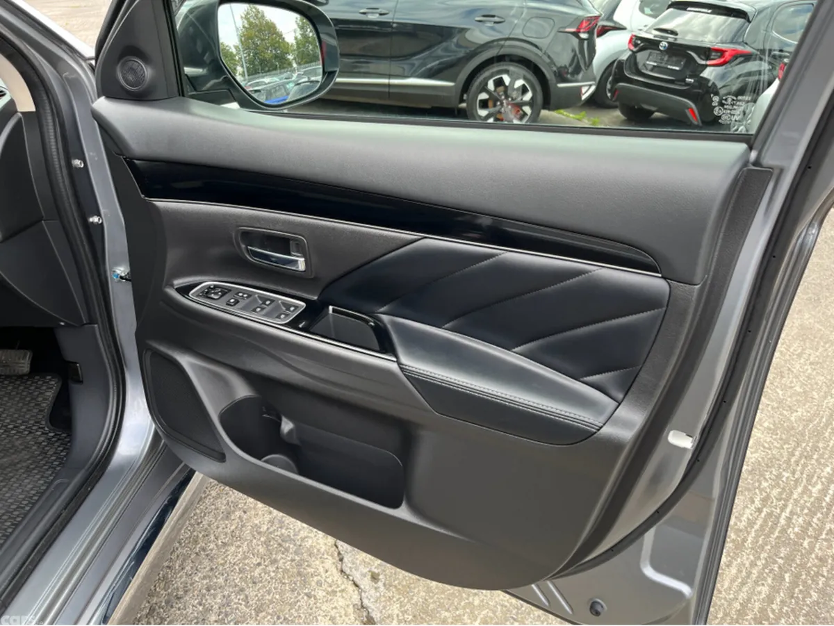 Mitsubishi Outlander SUV, Petrol Plug-in Hybrid, 2021, Grey