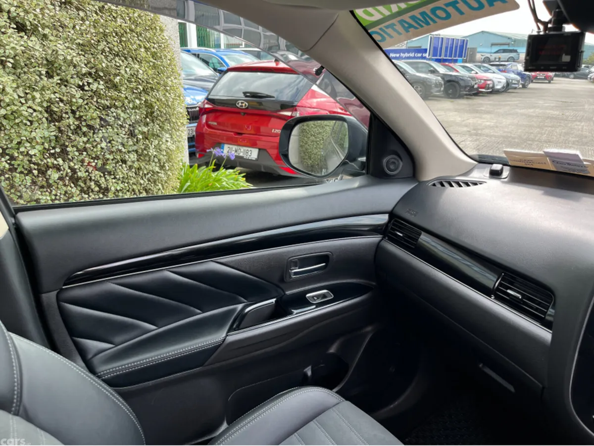 Mitsubishi Outlander SUV, Petrol Plug-in Hybrid, 2021, Grey