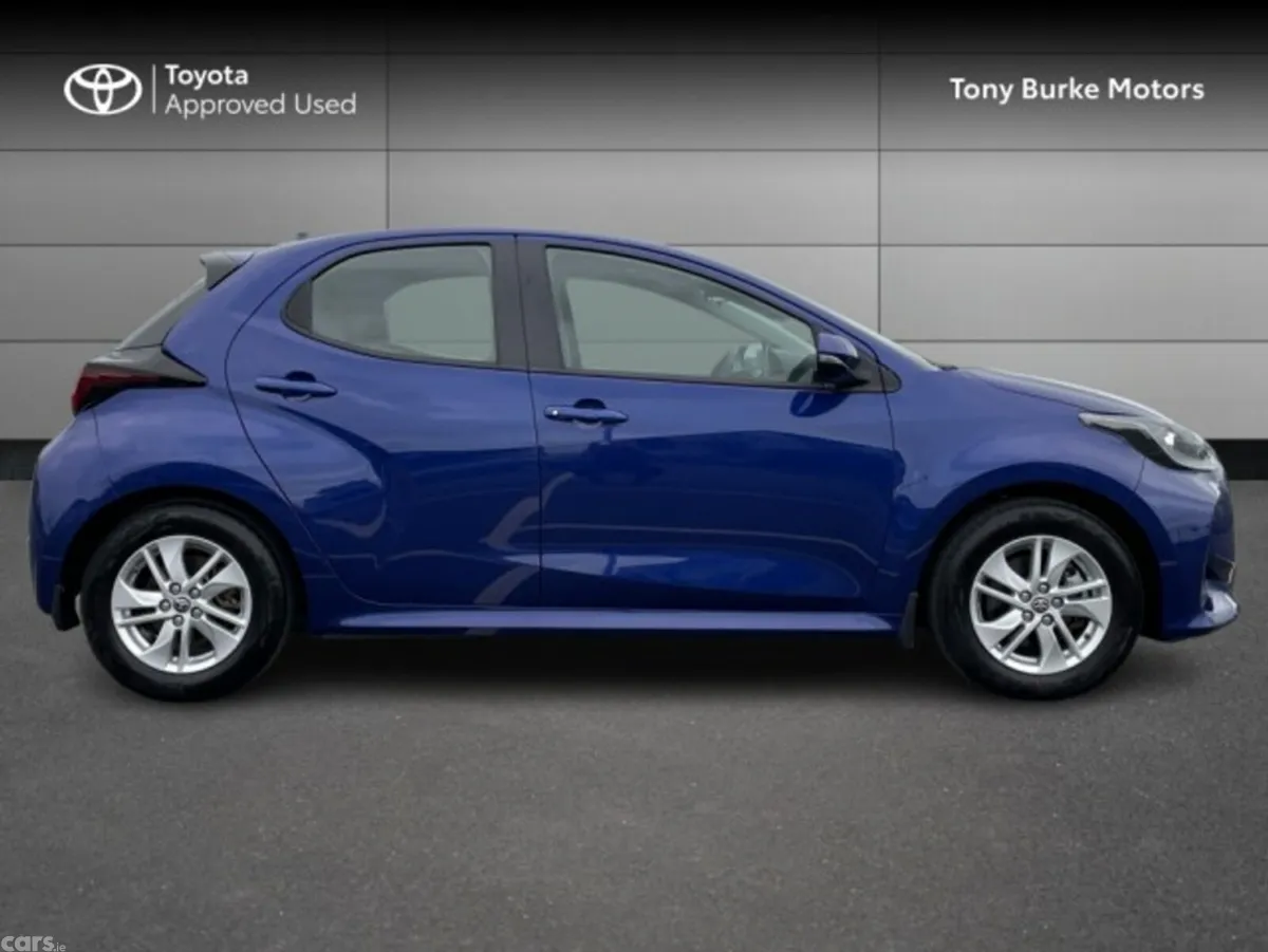 Toyota Yaris Hatchback, Petrol Hybrid, 2022, Blue