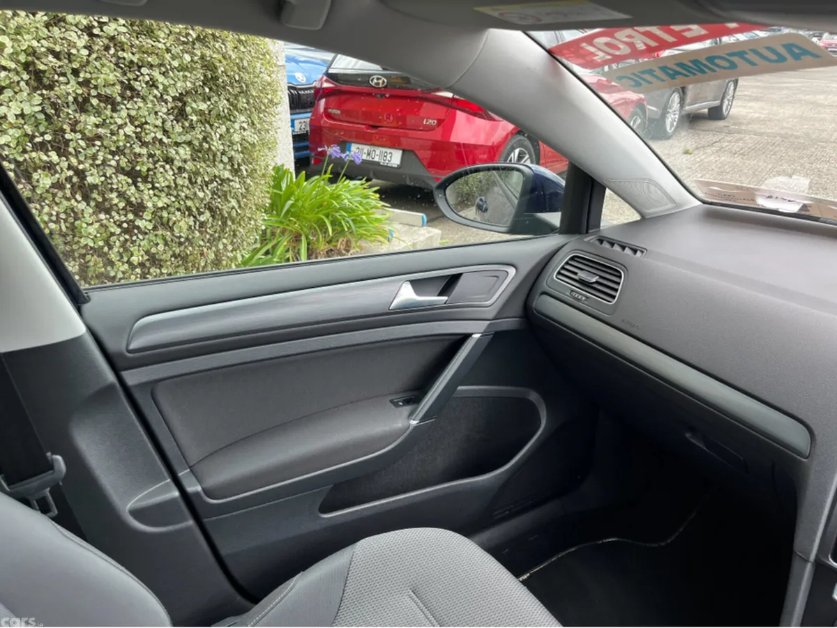 Volkswagen Golf Hatchback, Petrol, 2018, Blue