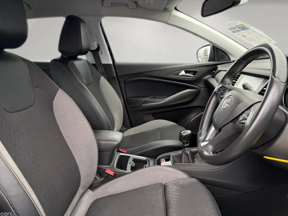 Opel Grandland X SUV, Diesel, 2019, Black