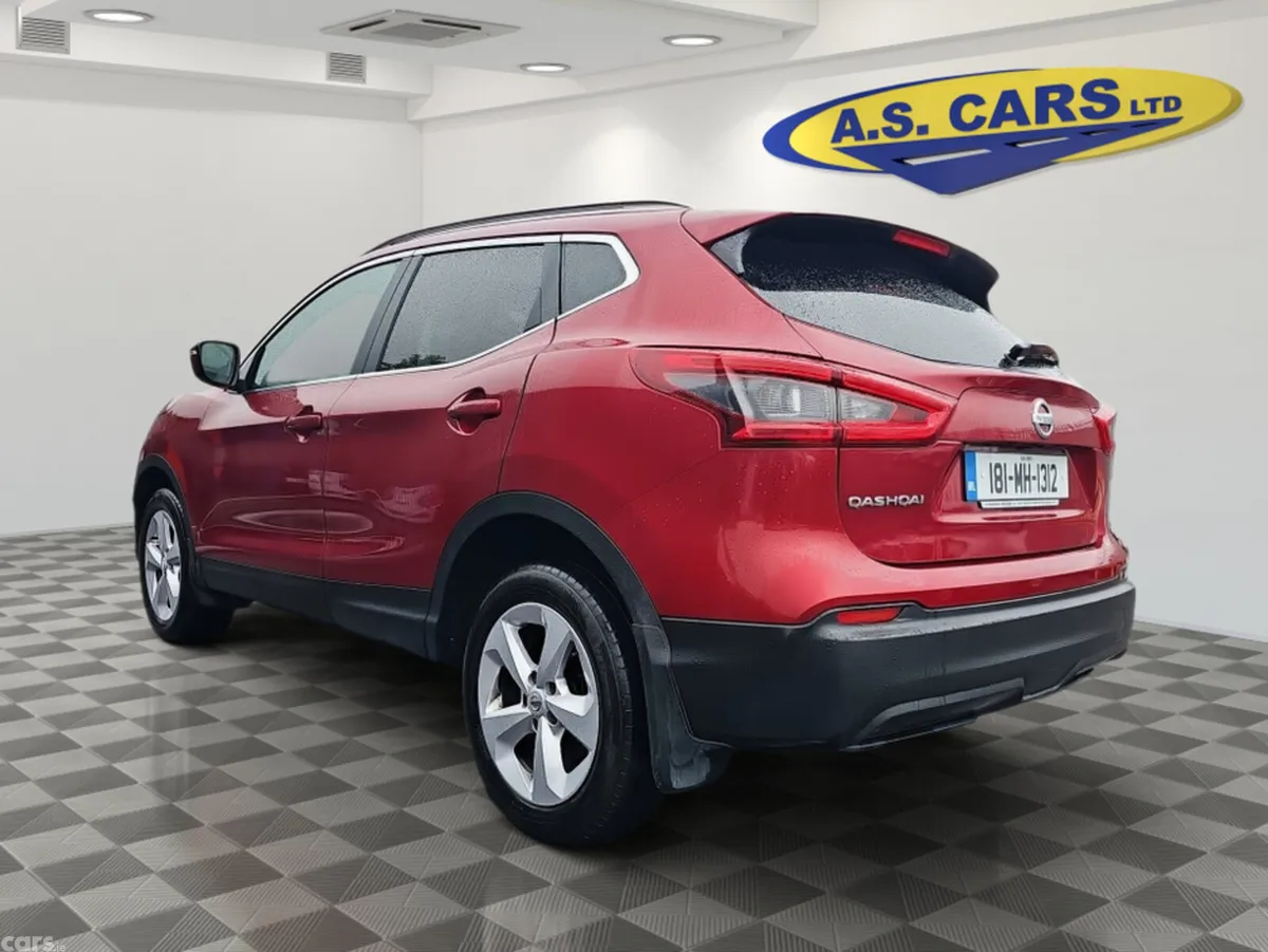 Nissan Qashqai SUV, Diesel, 2018, Red