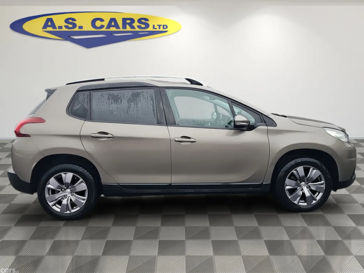 Peugeot 2008 Hatchback, Petrol, 2017, Grey
