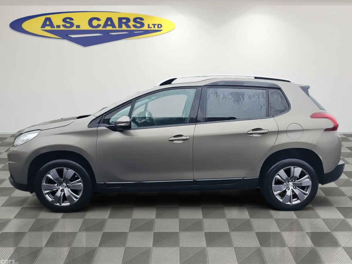 Peugeot 2008 Hatchback, Petrol, 2017, Grey