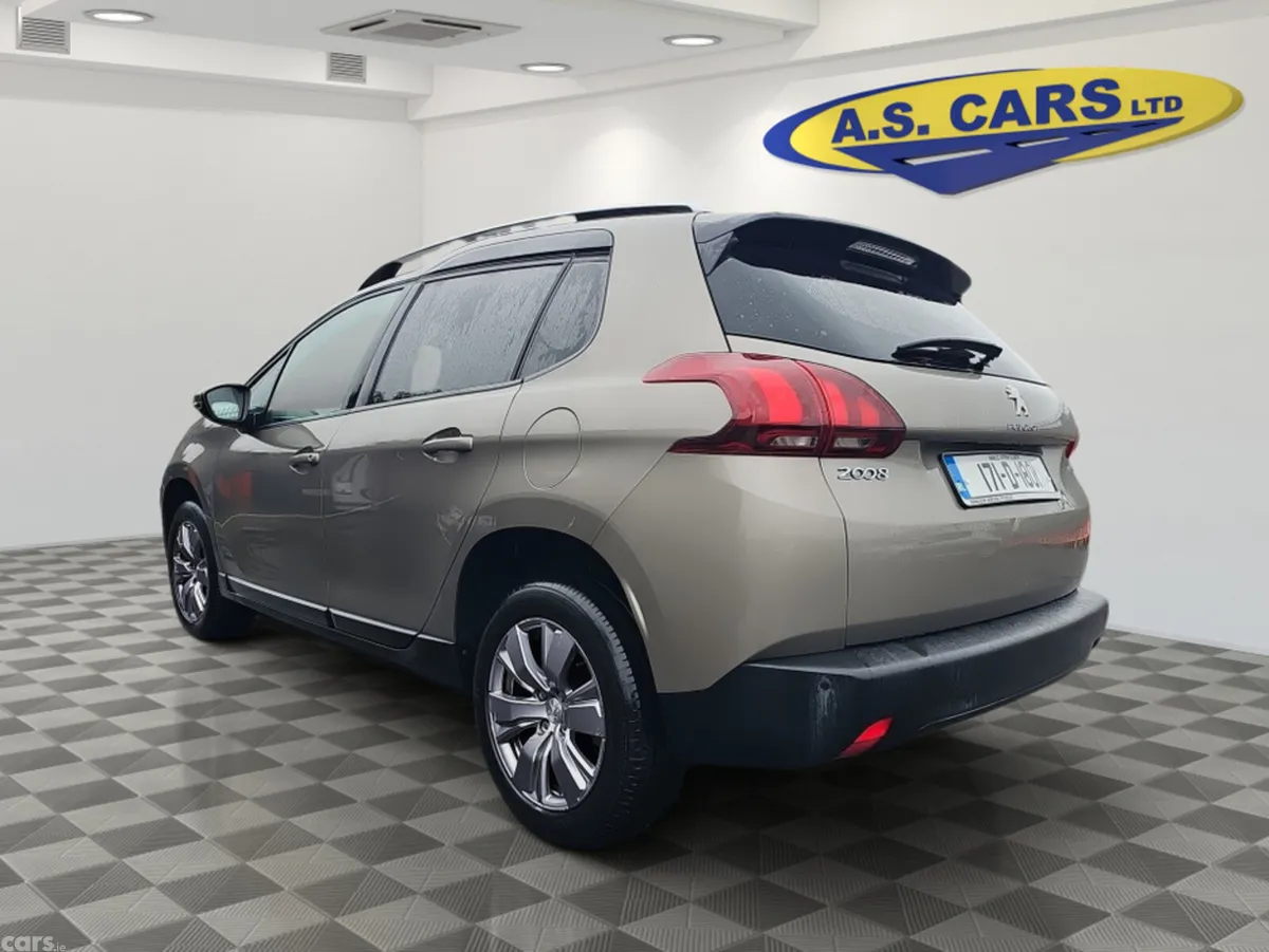 Peugeot 2008 Hatchback, Petrol, 2017, Grey