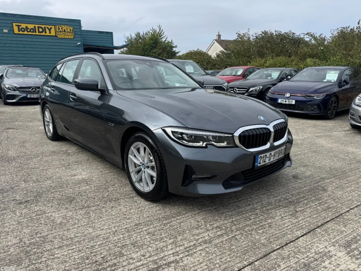 BMW 3-Series Estate, Petrol Plug-in Hybrid, 2021, Grey