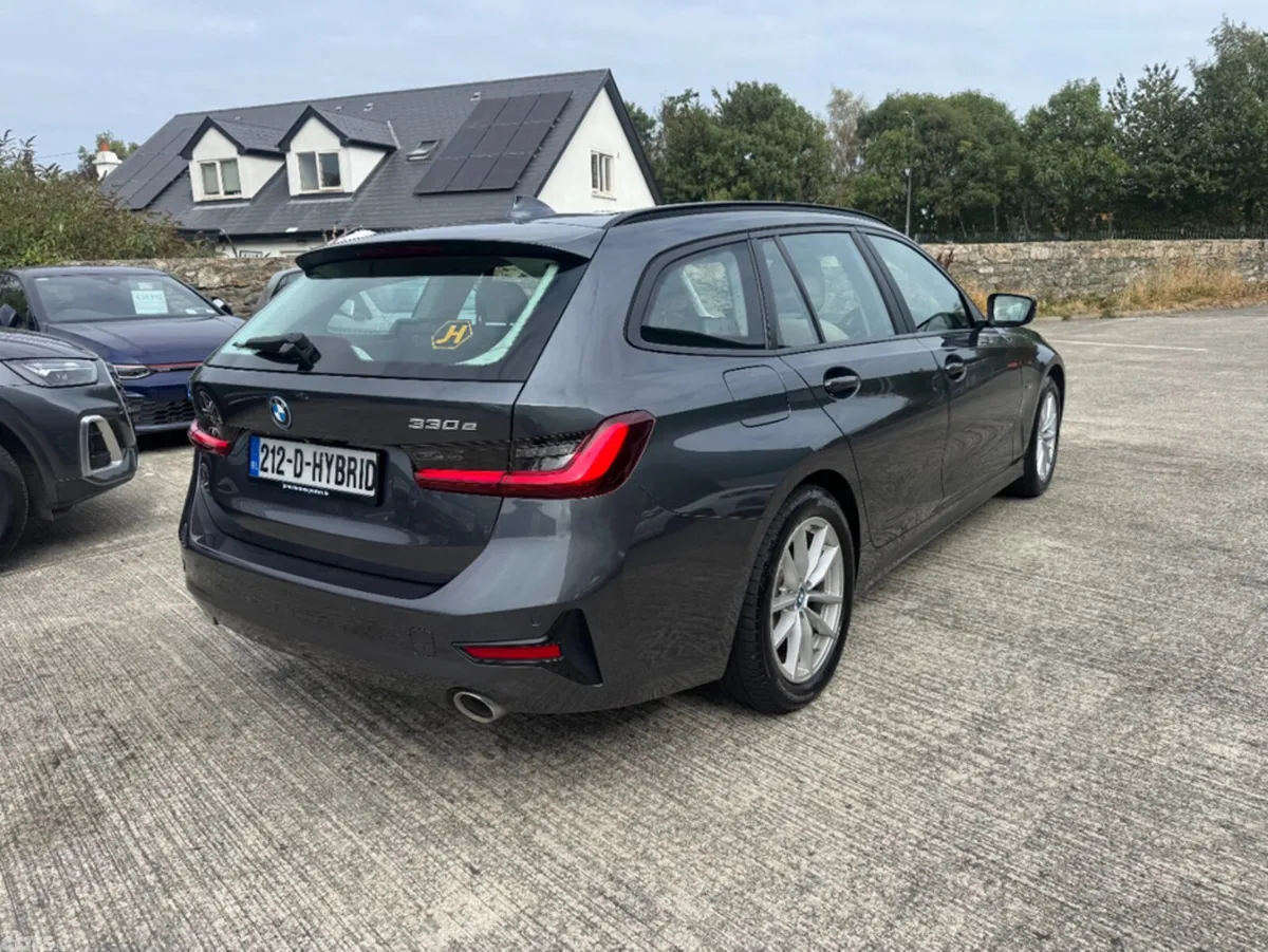 BMW 3-Series Estate, Petrol Plug-in Hybrid, 2021, Grey