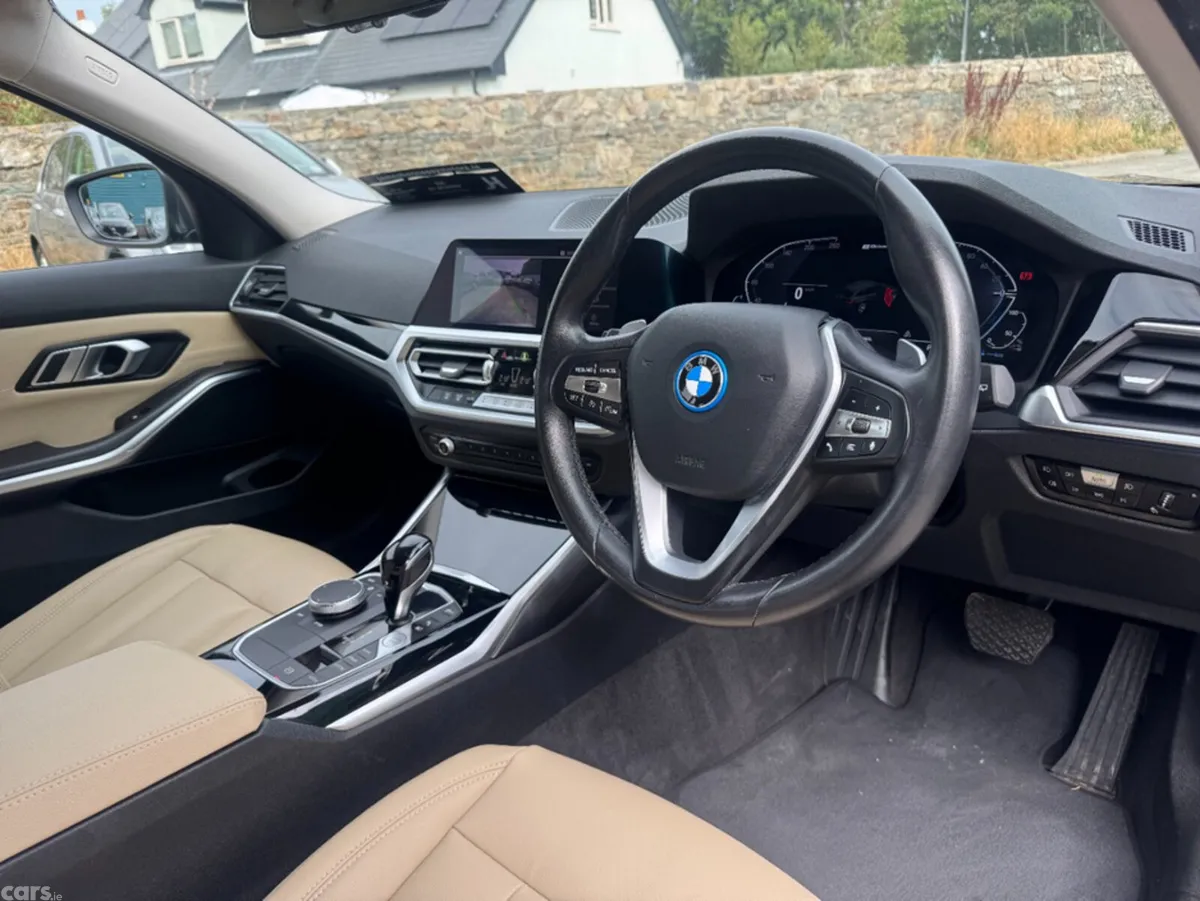 BMW 3-Series Estate, Petrol Plug-in Hybrid, 2021, Grey