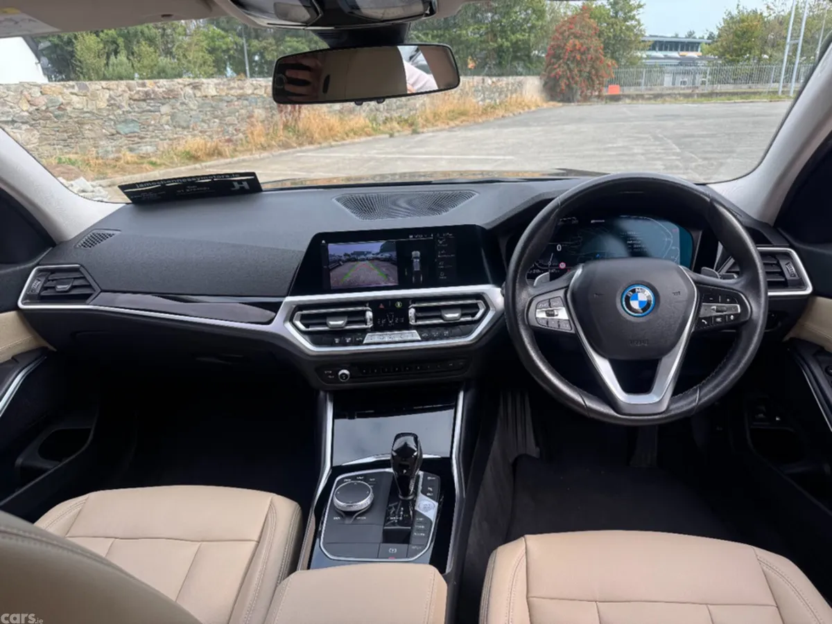BMW 3-Series Estate, Petrol Plug-in Hybrid, 2021, Grey