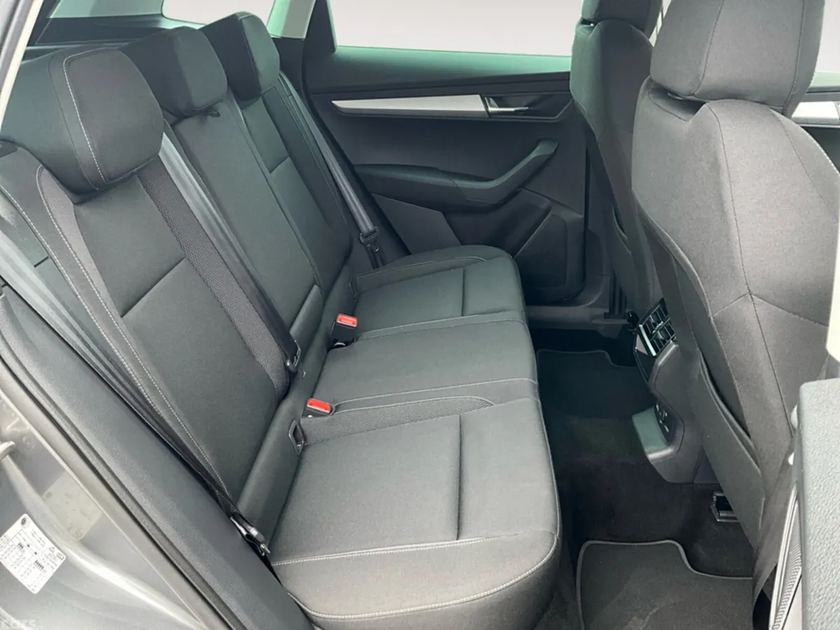 Skoda Karoq SUV, Petrol, 2024, Grey