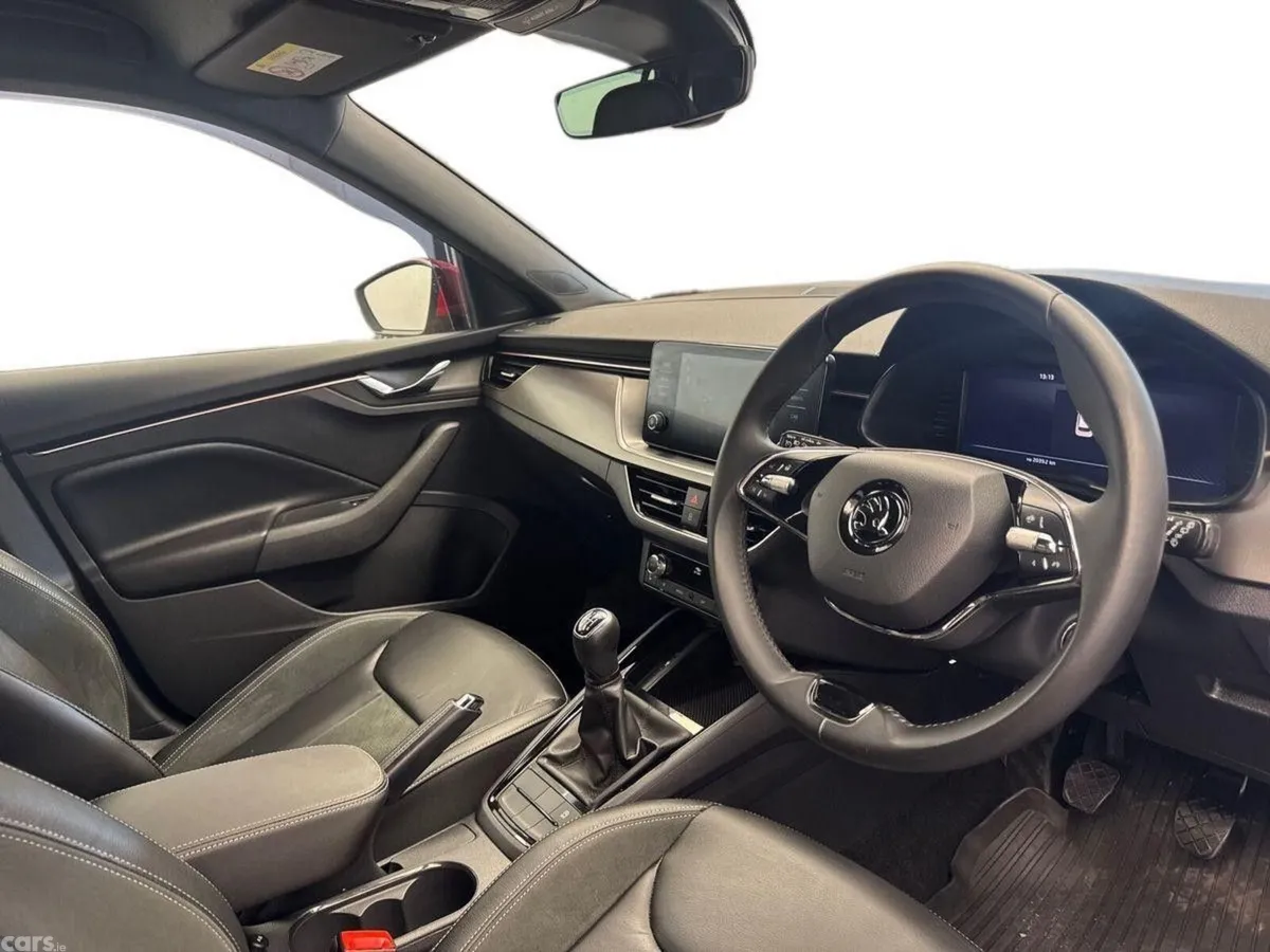 Skoda Kamiq Hatchback, Petrol, 2023, Red