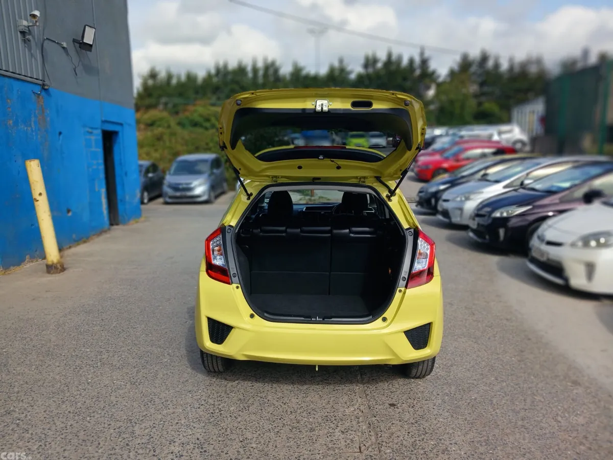Honda Fit Hatchback, Petrol Hybrid, 2014, Yellow
